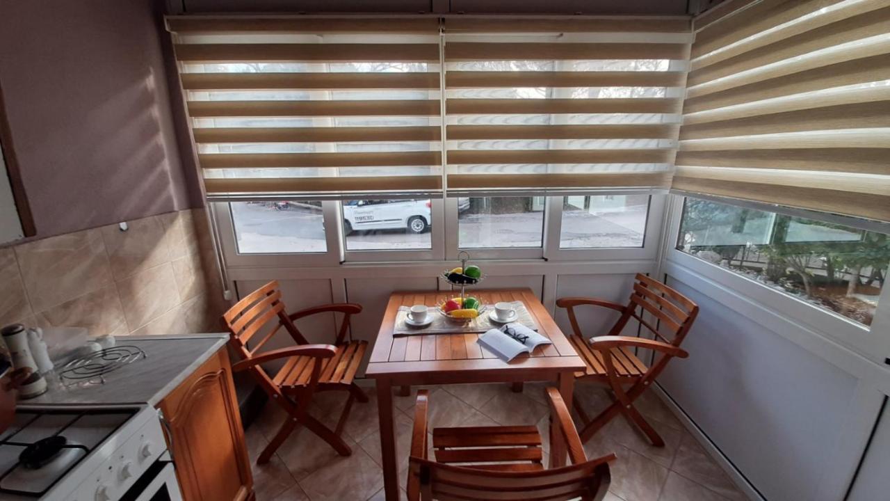 Lalovina Apartment Херцег-Нови Экстерьер фото