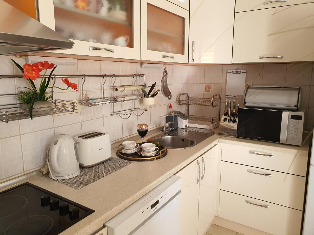 Lalovina Apartment Херцег-Нови Экстерьер фото